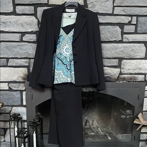 Tahari 3-piece pant suit
